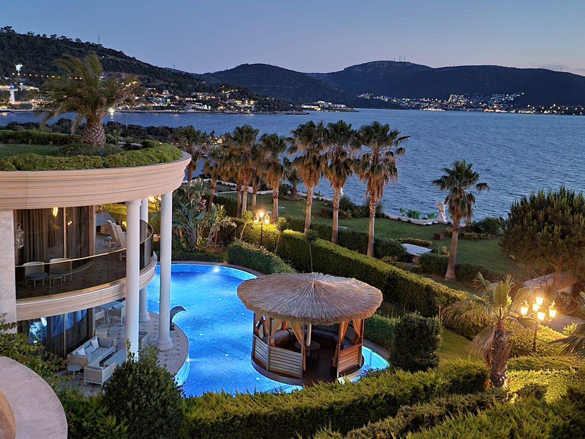 Be PREMIUM Bodrum – Best Luxury Sea Resort 2021 – Travel Magazine
